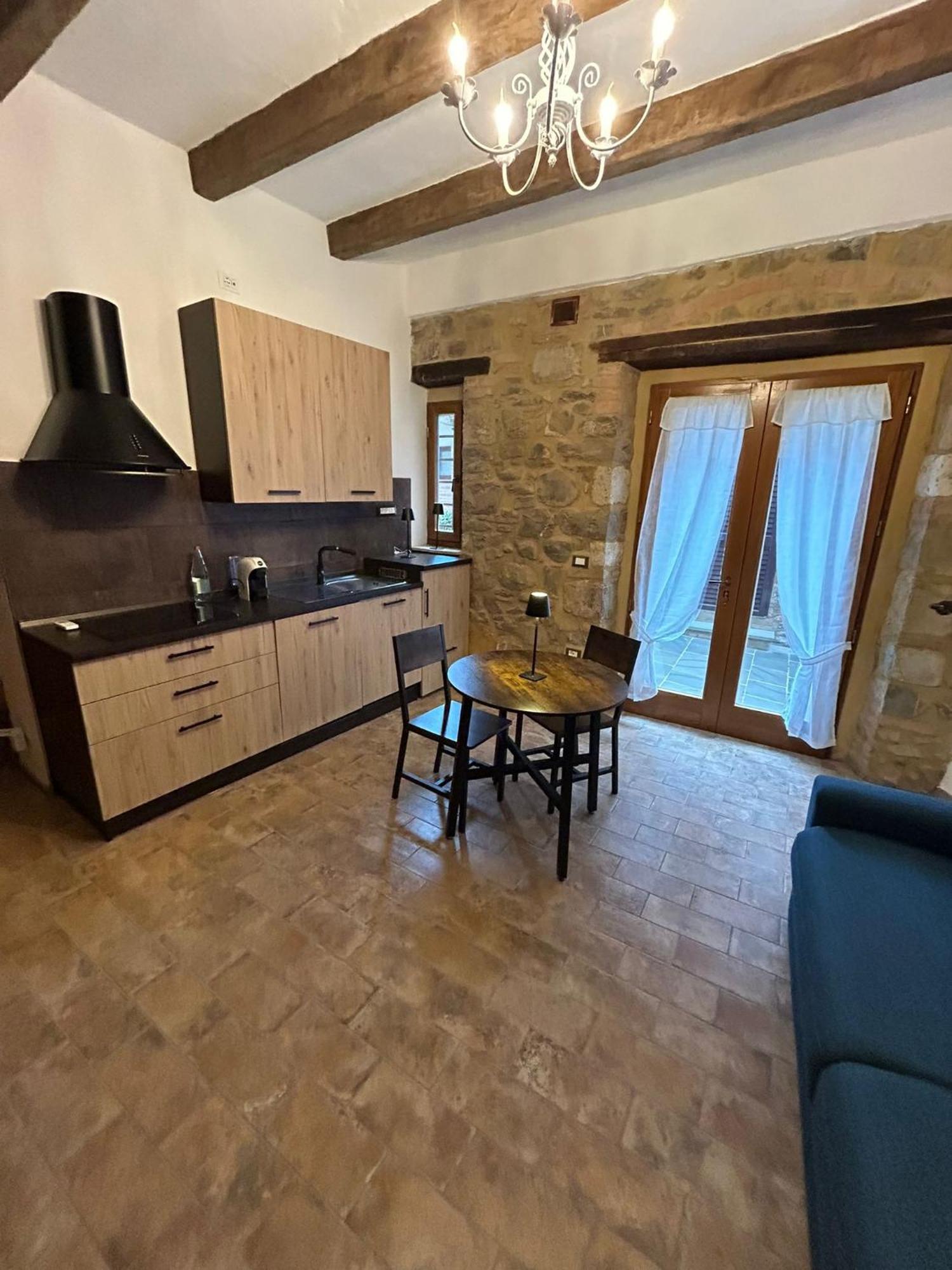 Апартаменты Borgo Di Mezzo Кастельнуово-дель'Абате Экстерьер фото